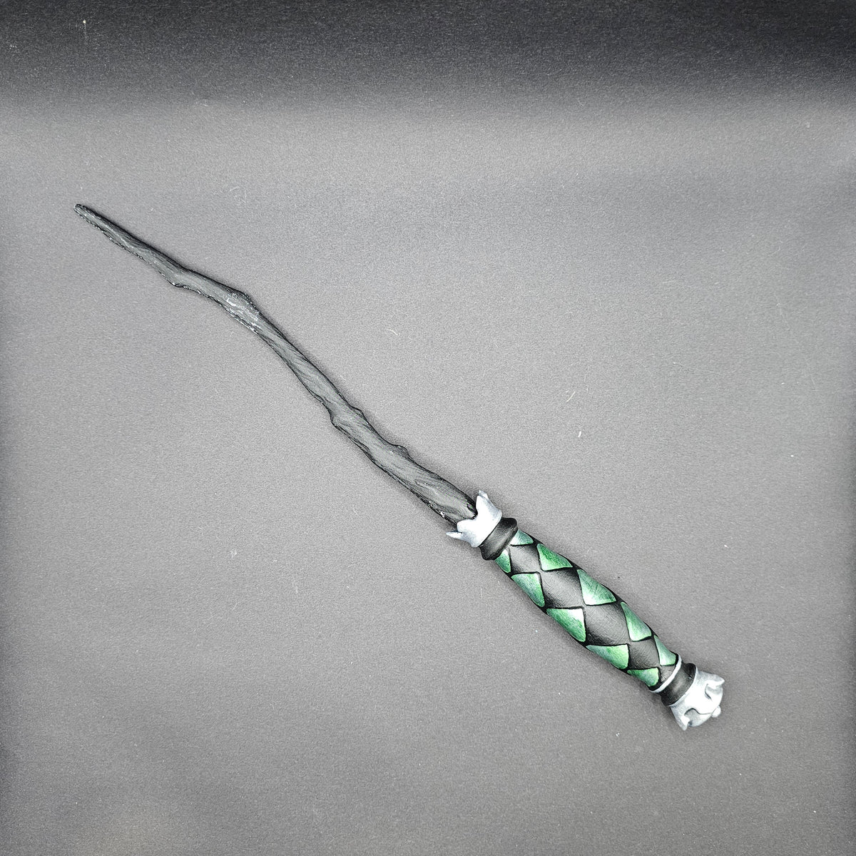 Hogwarts Legacy inspired Crooked Spiral Dark Grey & Checkerboard Teal Wand
