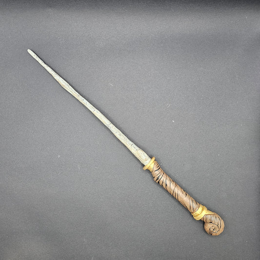 Hogwarts Legacy inspired Natural Honey Brown & Shell Honey Brown Wand